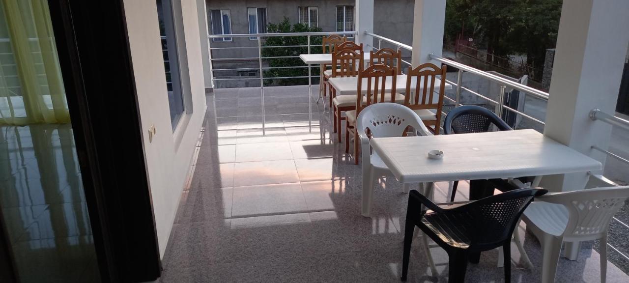 Guest House Marineza Gonio Zewnętrze zdjęcie